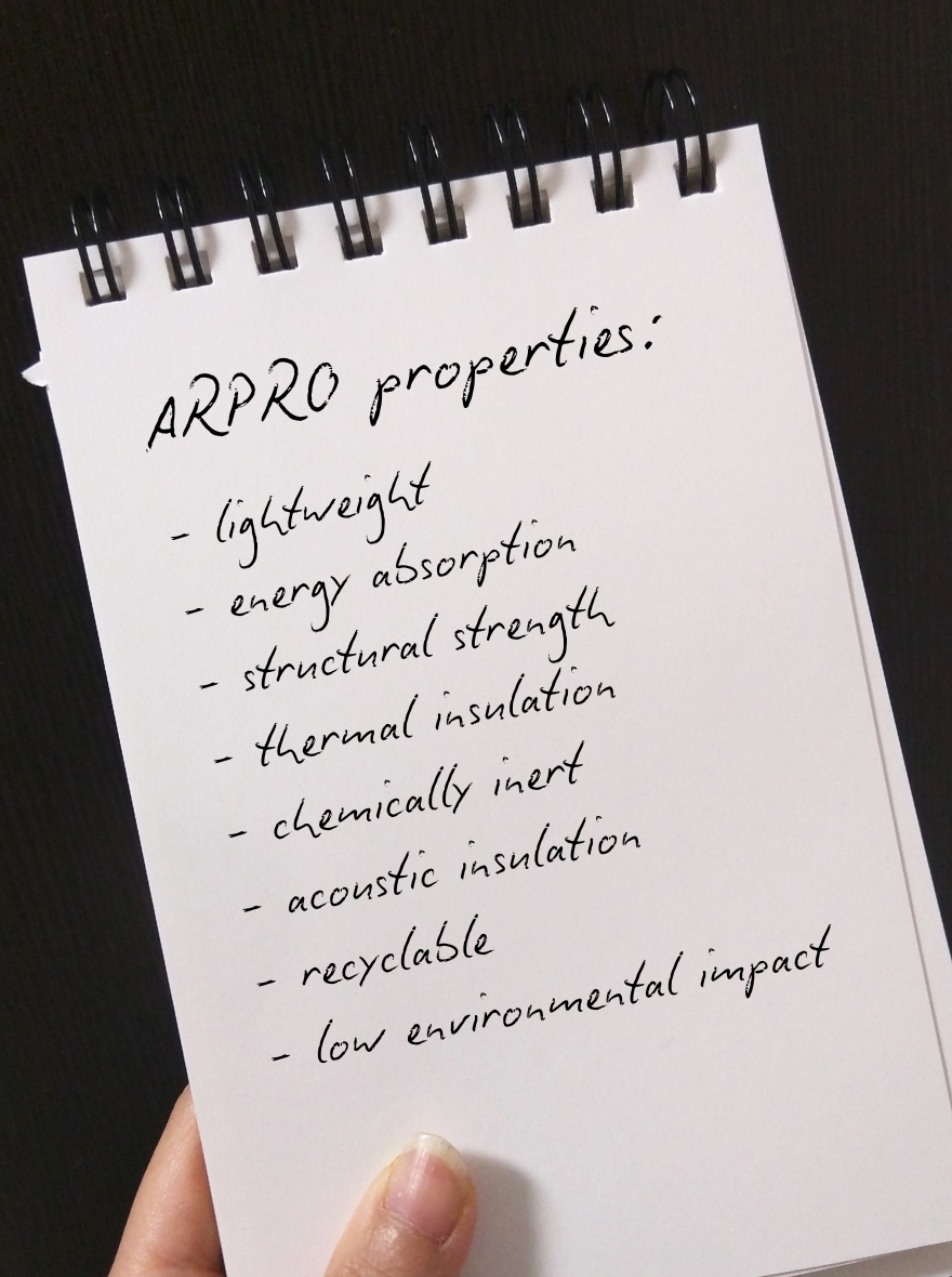 Eine handschriftliche Notiz mit den ARPRO-Materialeigenschaften