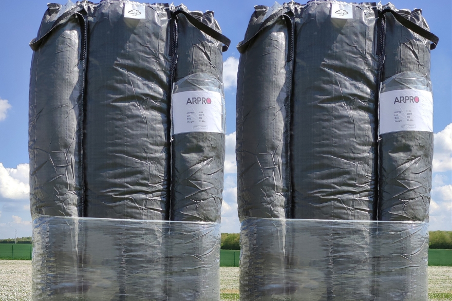 Two big black bags for deliverying ARPRO